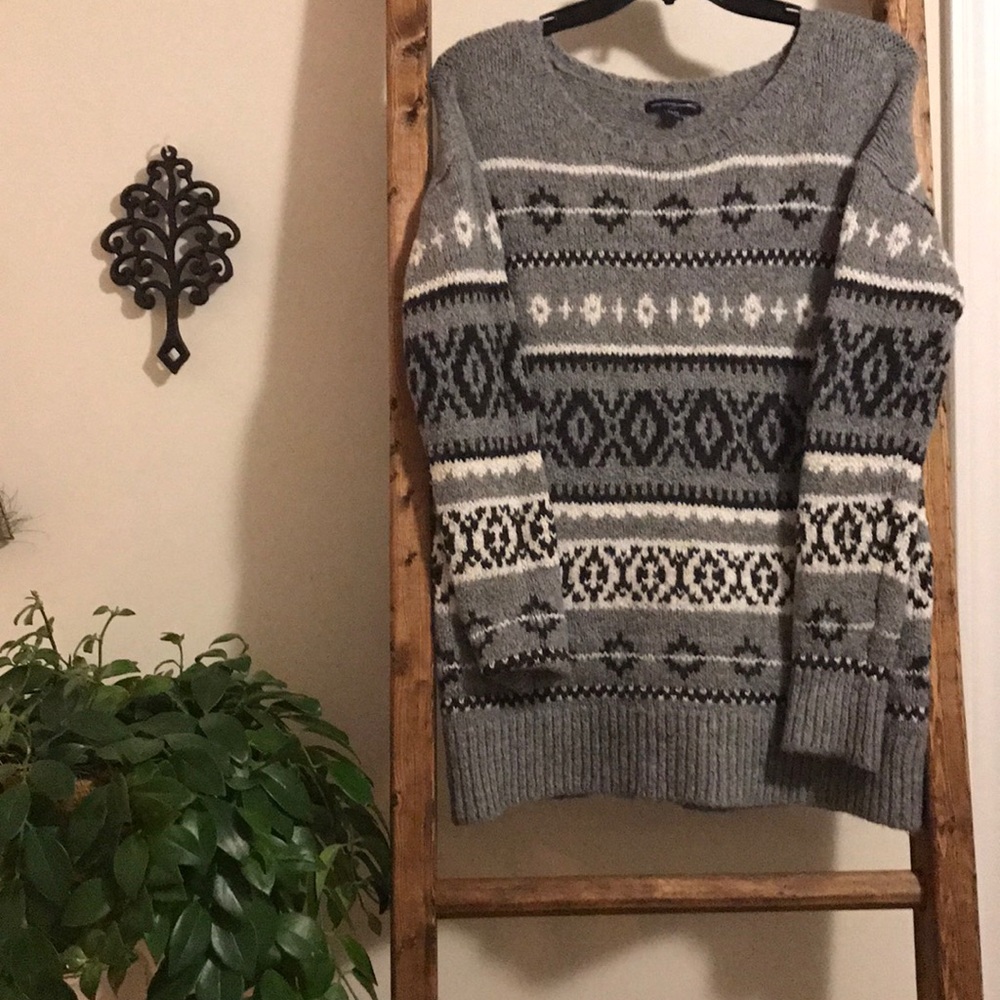 American Eagle Thick Knit Sweater Size small